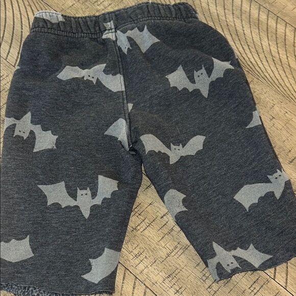 Gray Bat 🦇 Print Sweat Shorts 🩳 Distressed Cool 😎 - Picture 10 of 17